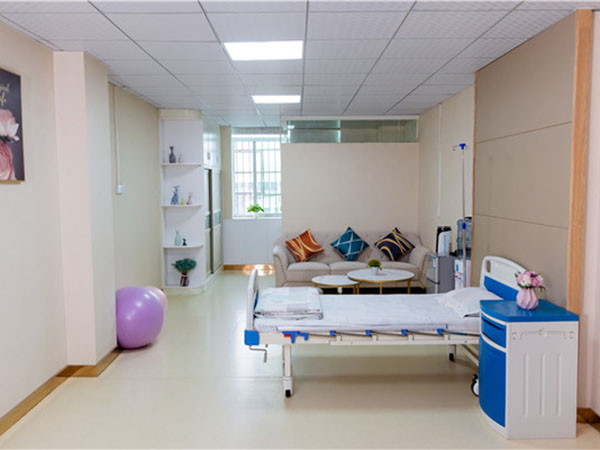 整洁舒适的病房