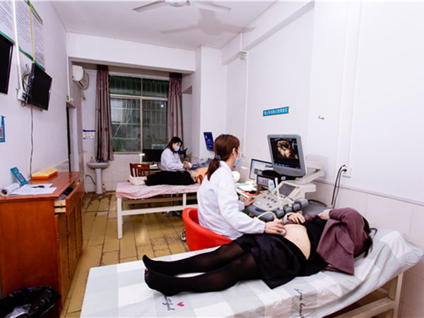 先进的四维彩超